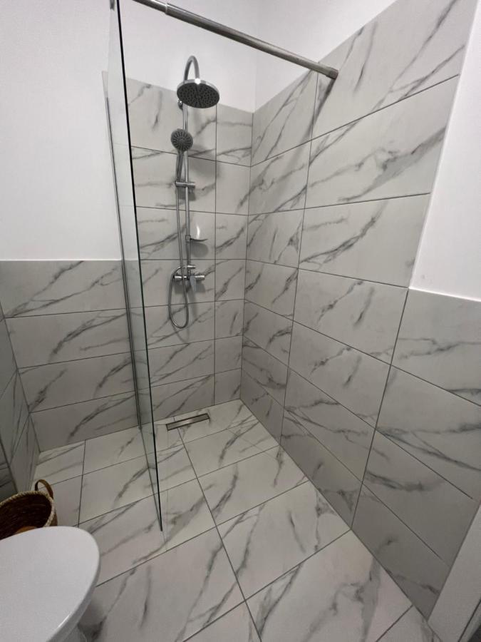 Sunny Apartments Suceava 64 Екстериор снимка